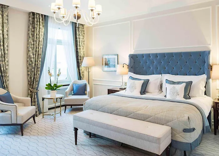 Fairmont Vier Jahreszeiten Hotel 5*
